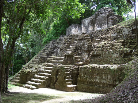 mayatempel10_flores_tikal_guat