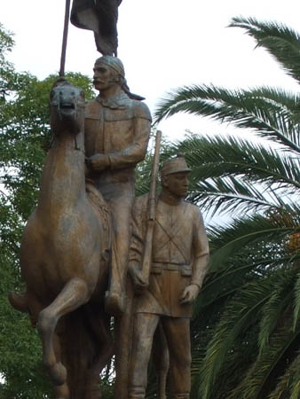 marktstatue_stadtrundfahrt_puebla_mex